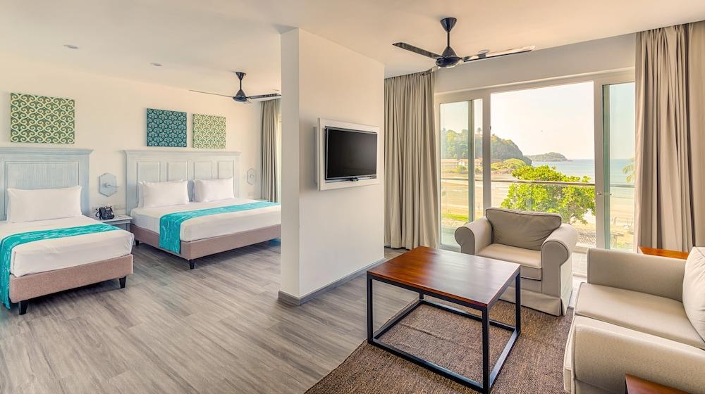 Blue Beach Galle Exterior photo