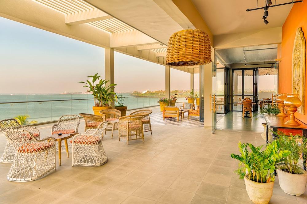 Blue Beach Galle Exterior photo